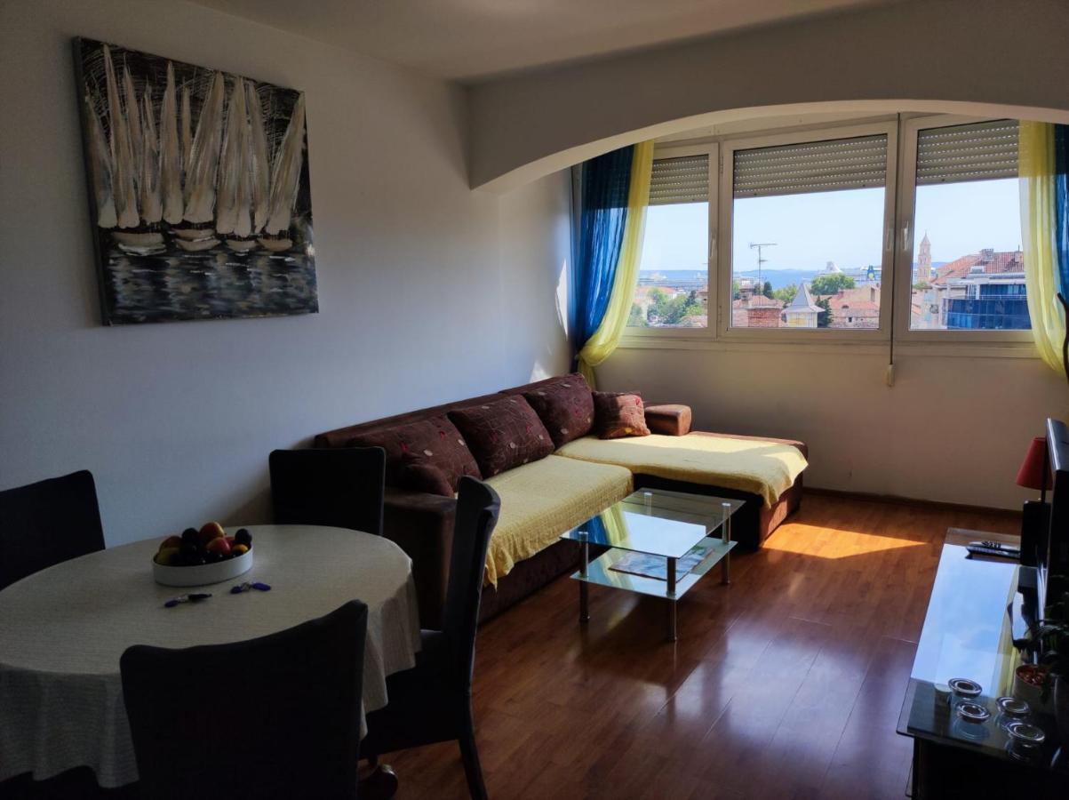 Apartman Lara Appartamento Spalato Esterno foto